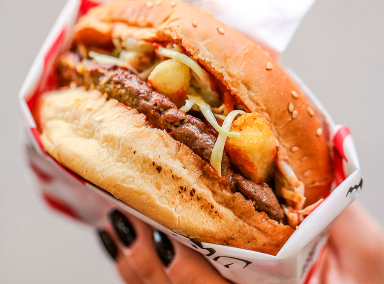 El Kbeer – Strategy, Branding, Naming & Identity Development For Beirut Street Food Snack