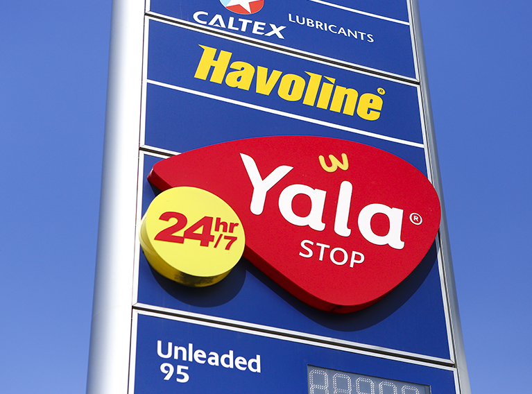 Yala Stop – Brand Creation, Environment Branding & Packaging For Convenience Store